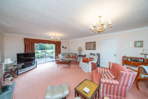 LOUNGE- click for photo gallery